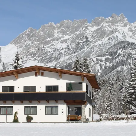 Otto Steiner & Wilder Kaiser Pensión 3*